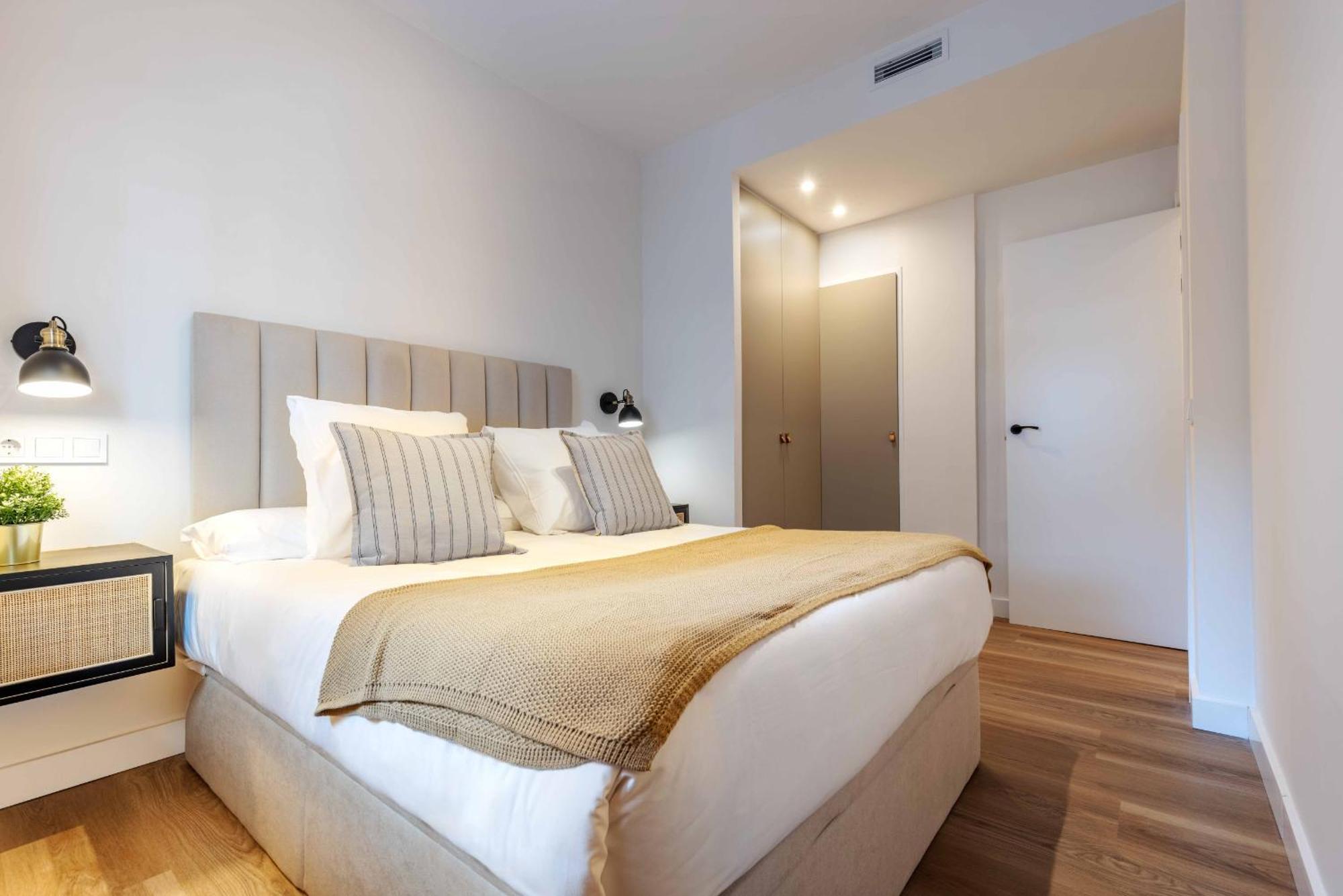 Apartamento Puerta De America Vii En *